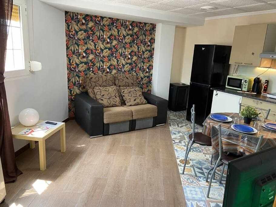 Apartamentos Centro Ciudad 2 Habitaciones Елда Екстериор снимка